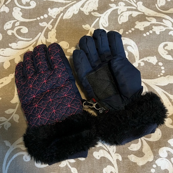 2 pairs of winter gloves Kids Girls size M 6-8 - Picture 3 of 3